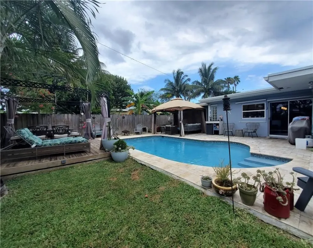 1685 NW 41st Street Oakland Park FL 33309