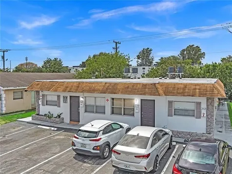 210 NE 40th Street Oakland Park FL 33334