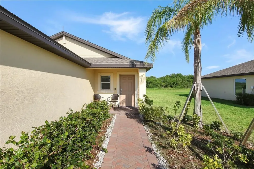 946 Bent Creek Drive Fort Pierce FL 34947