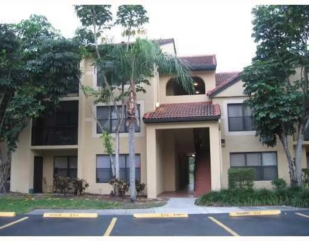 4341 W Mcnab Road Pompano Beach FL 33069