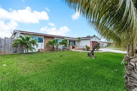 2040 NW 85th Avenue Pembroke Pines FL 33024