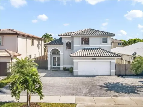 15865 SW 66th Terrace Miami FL 33193