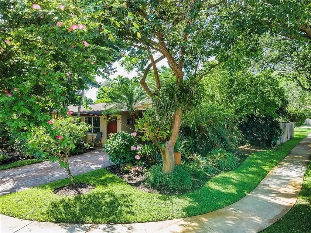 9472 SW 52nd Court Cooper City FL 33328