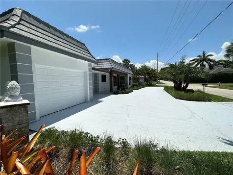 700 NE 4th Street Boca Raton FL 33432