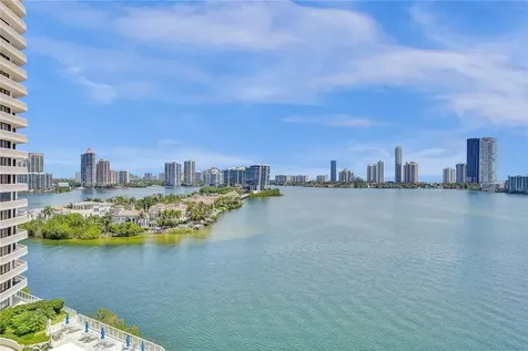 2800 Island Boulevard Aventura FL 33160