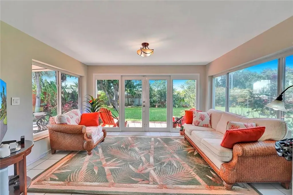 81 NW 37th Street Oakland Park FL 33309