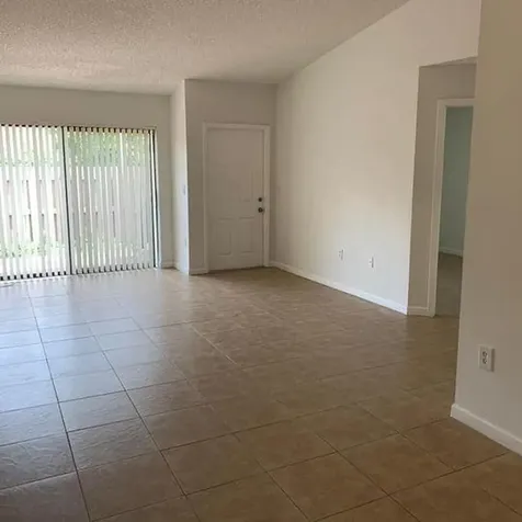2714 N Nob Hill Road Sunrise FL 33322
