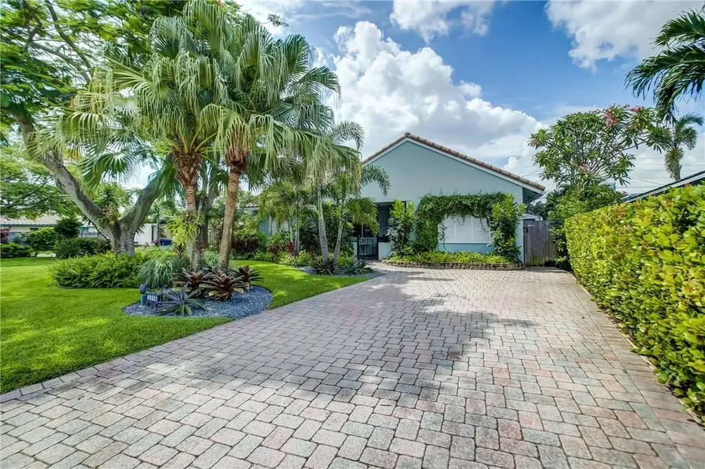 2016 NE 26th Drive Wilton Manors FL 33306