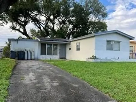6331 Harding Street Hollywood FL 33024