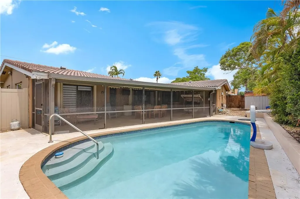 4710 NE 18th Avenue Oakland Park FL 33334