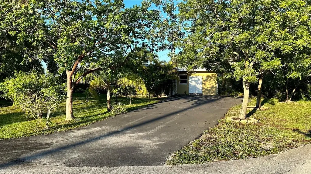 2521 NE 10th Terrace Pompano Beach FL 33064