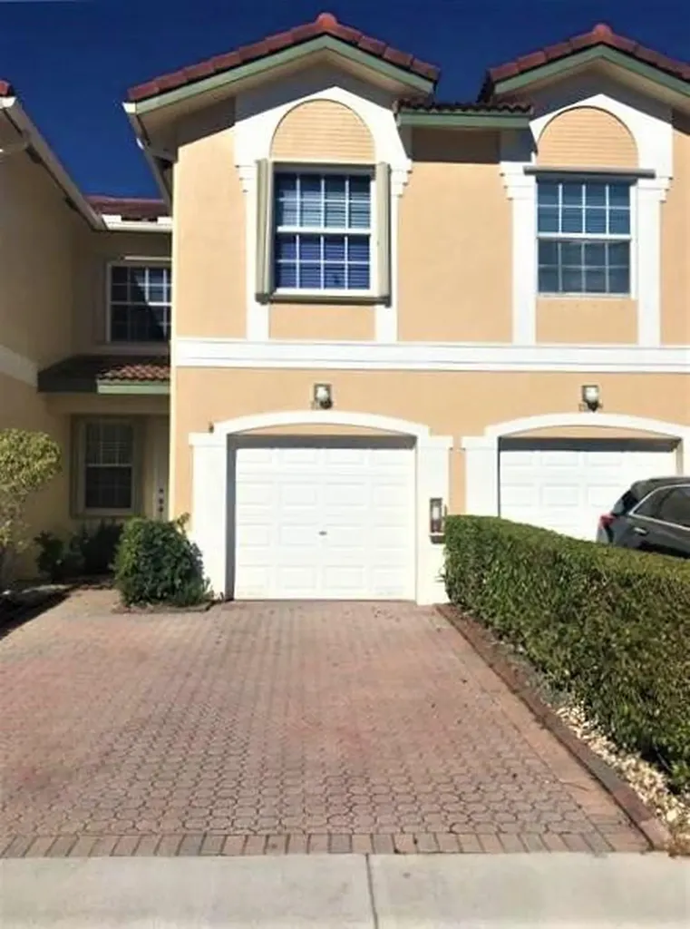 11633 NW 47th Drive Coral Springs FL 33076