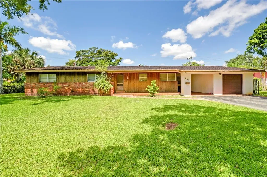601 Gardenia Lane Plantation FL 33317