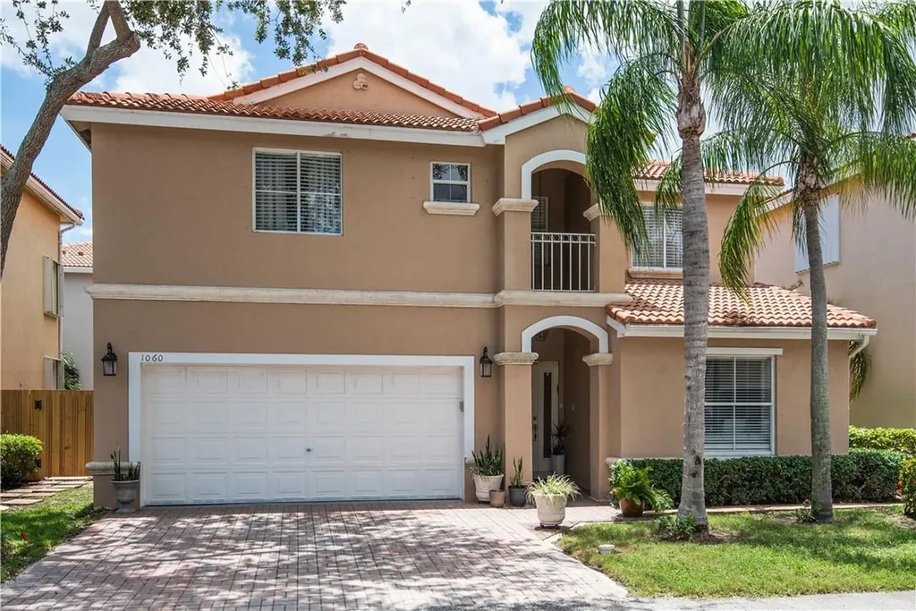 1060 Oysterwood Street Hollywood FL 33019