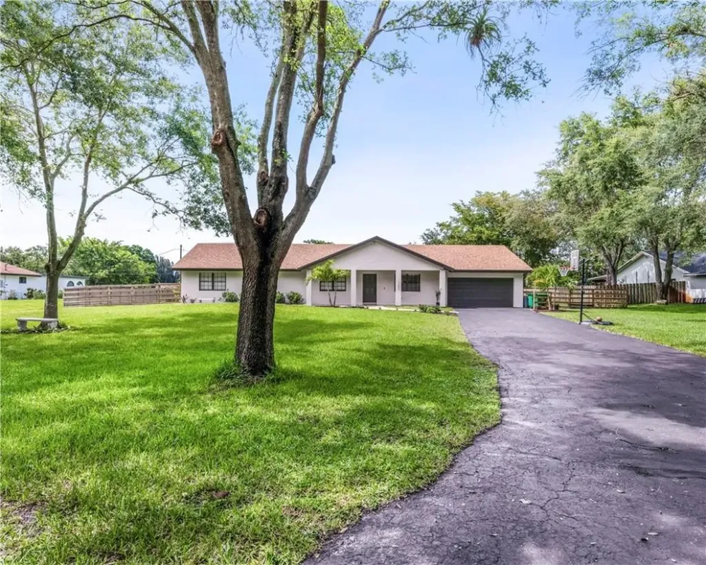 13401 SW 16th Court Davie FL 33325