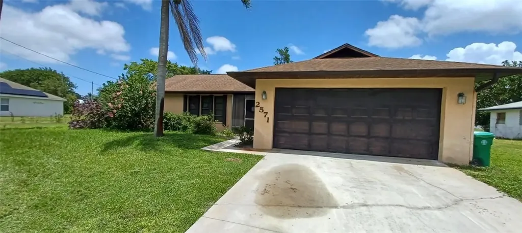 2571 SE Westmoreland Boulevard Port St Lucie FL 34952