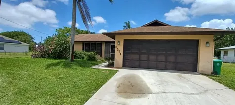 2571 SE Westmoreland Boulevard Port St Lucie FL 34952