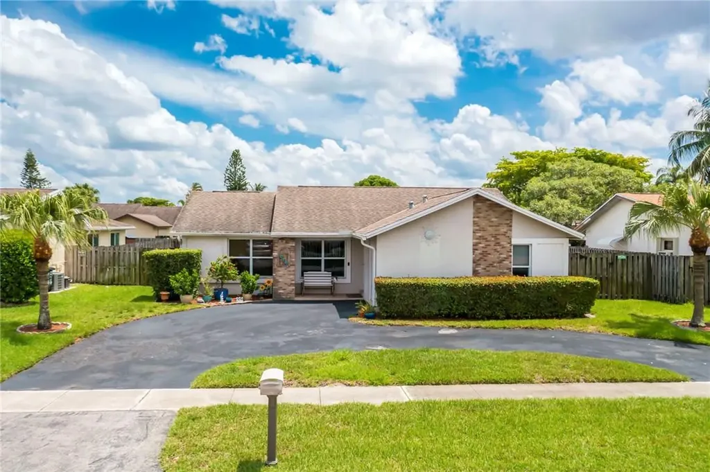 11710 NW 37th Street Sunrise FL 33323