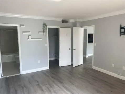 4166 Inverrary Drive Lauderhill FL 33319