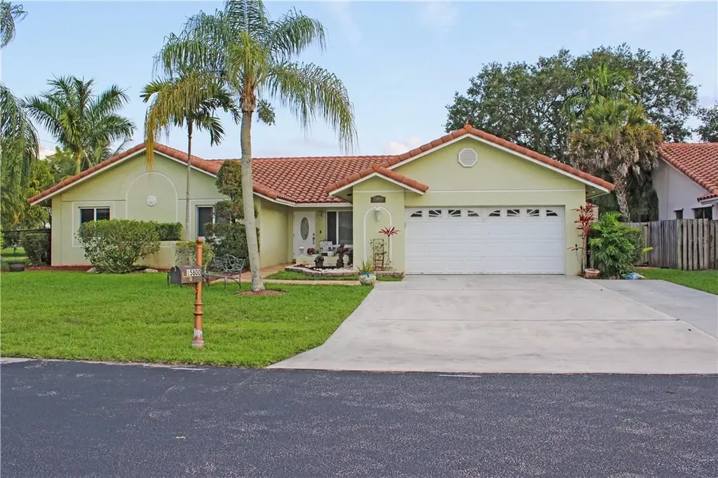 15800 Surrey Circle Davie FL 33331