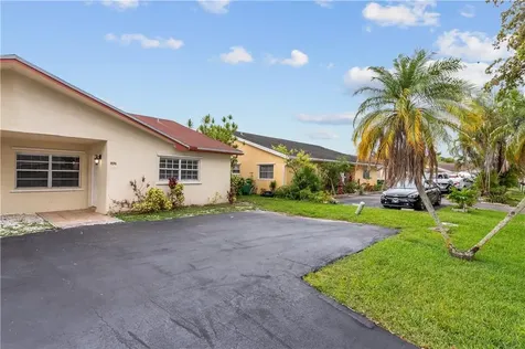 7656 NW 73rd Terrace Tamarac FL 33321