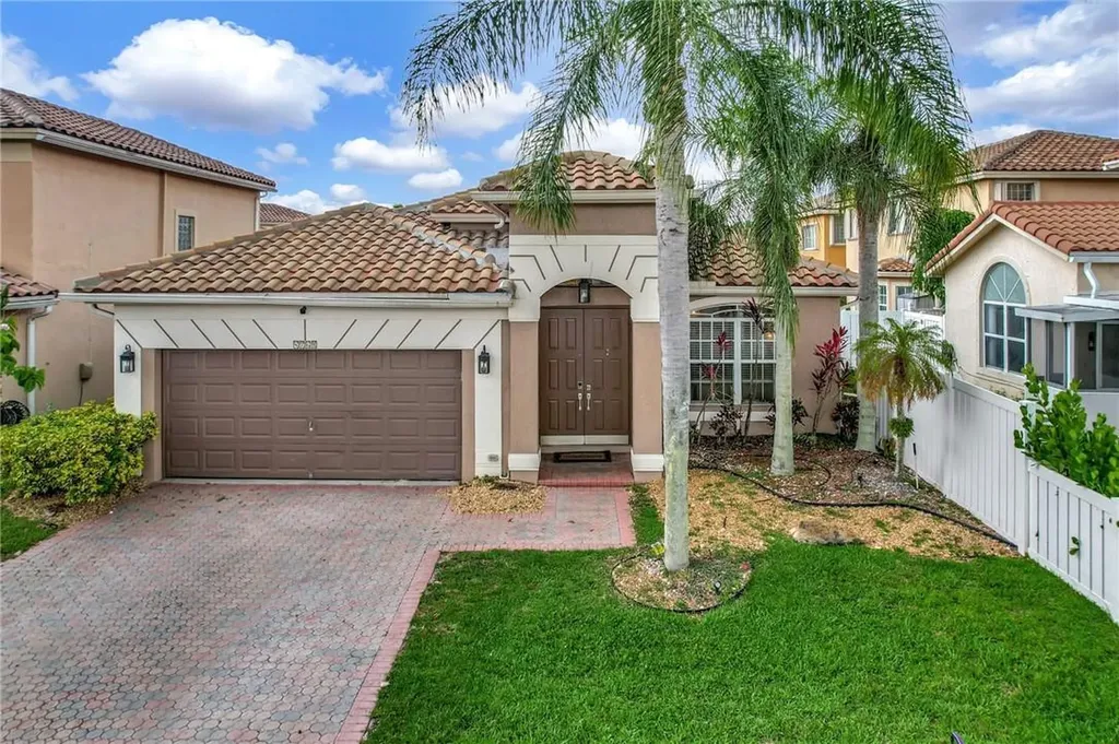 4768 NW 121st Avenue Coral Springs FL 33076