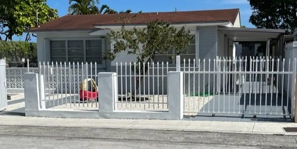 4380 NW 3rd Street Miami FL 33126