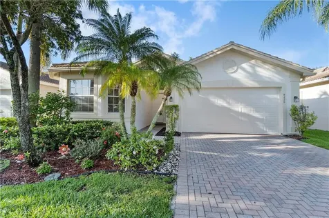 8226 Sandpiper Glen Drive Lake Worth FL 33467