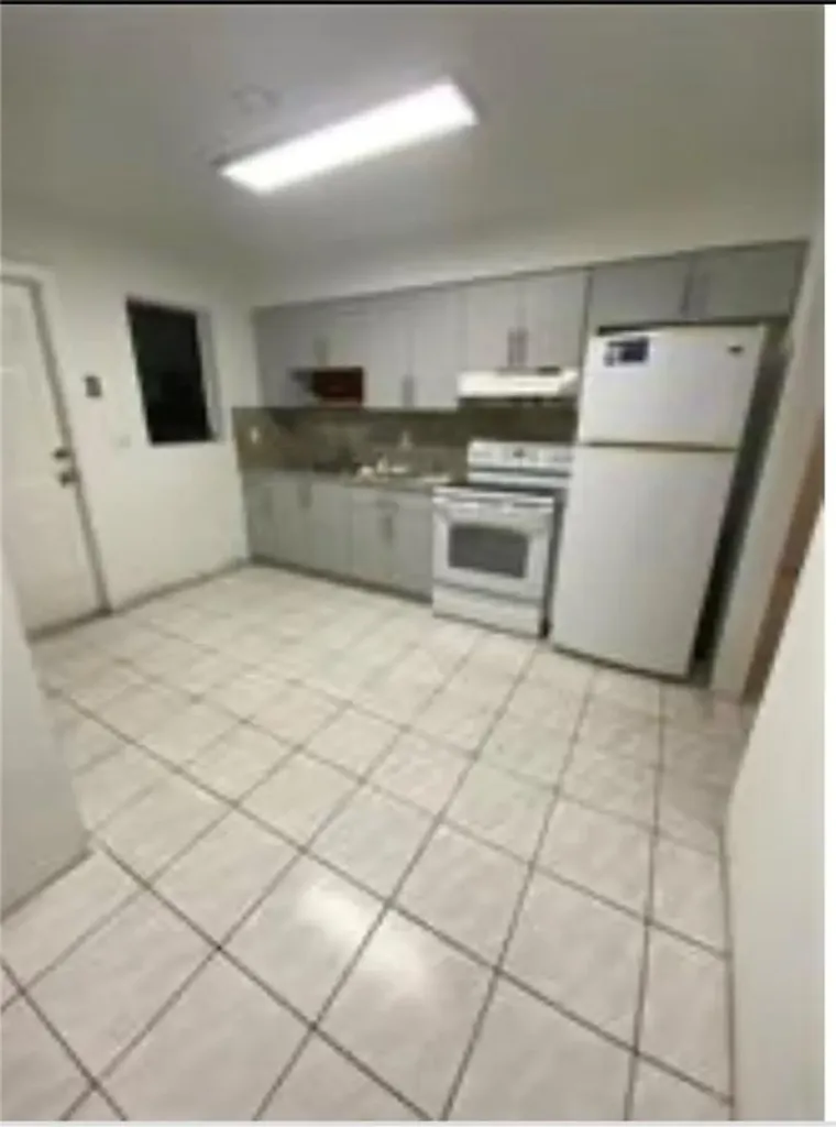 5834 Taft Street Hollywood FL 33021