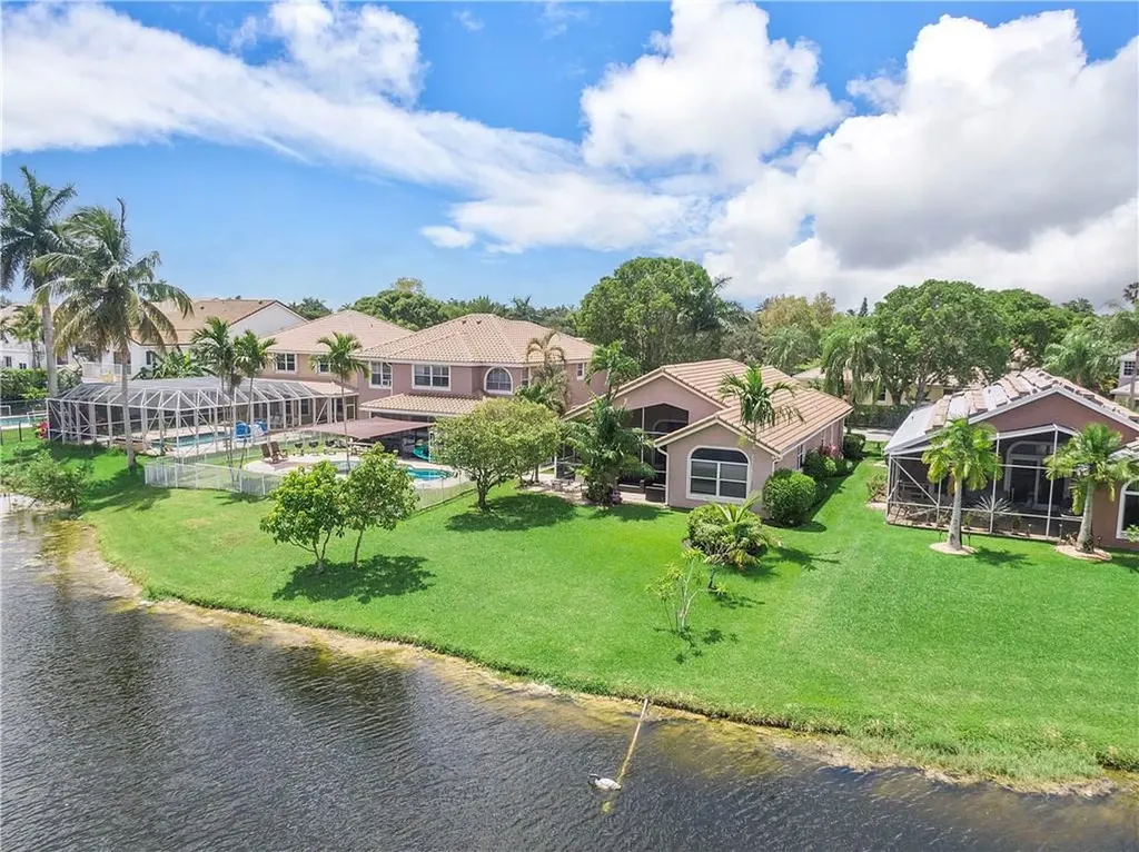 12173 Glenmore Drive Coral Springs FL 33071