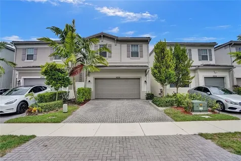 4826 NW 48th Terrace Tamarac FL 33319