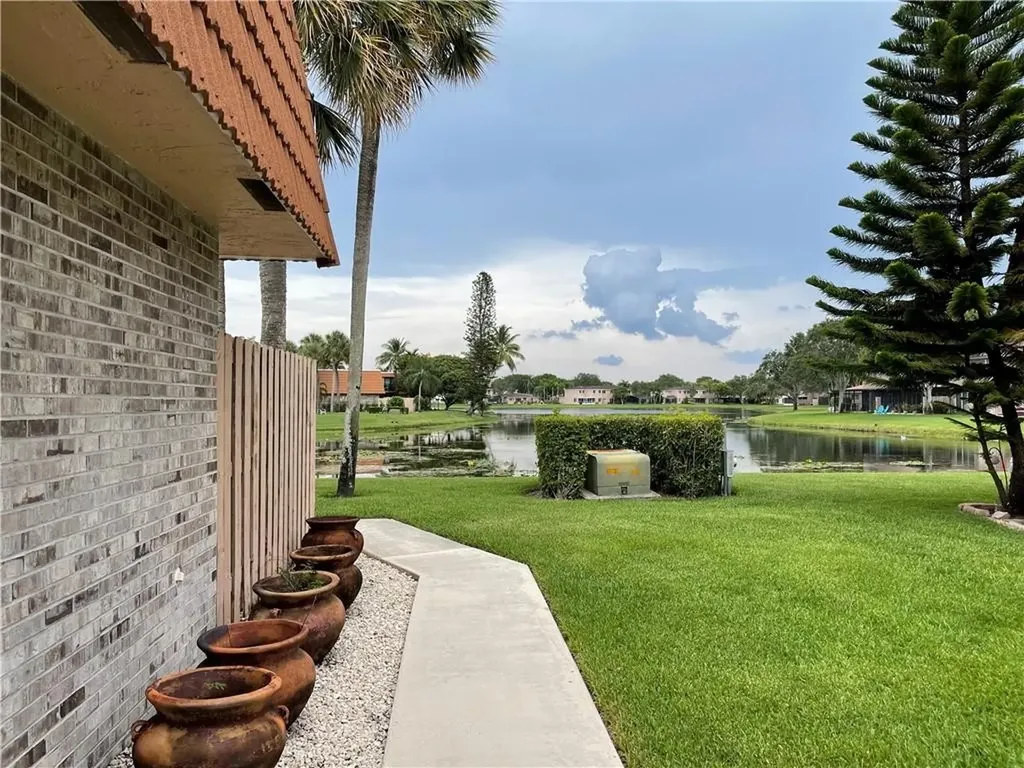 1534 W Harmony Lake Circle Davie FL 33324