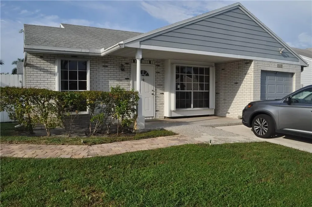 8630 SW 15th Street Pembroke Pines FL 33025