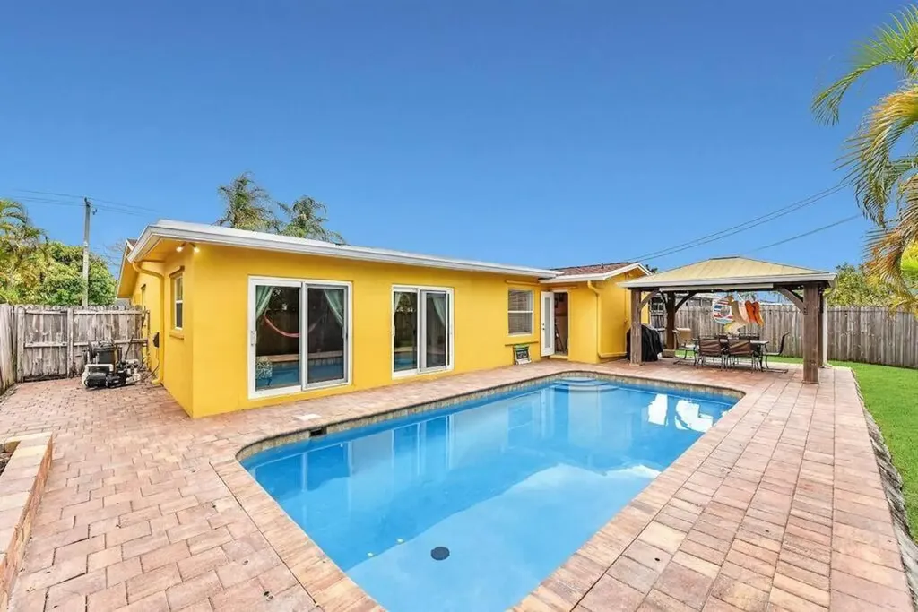 9690 NW 25th Court Sunrise FL 33322