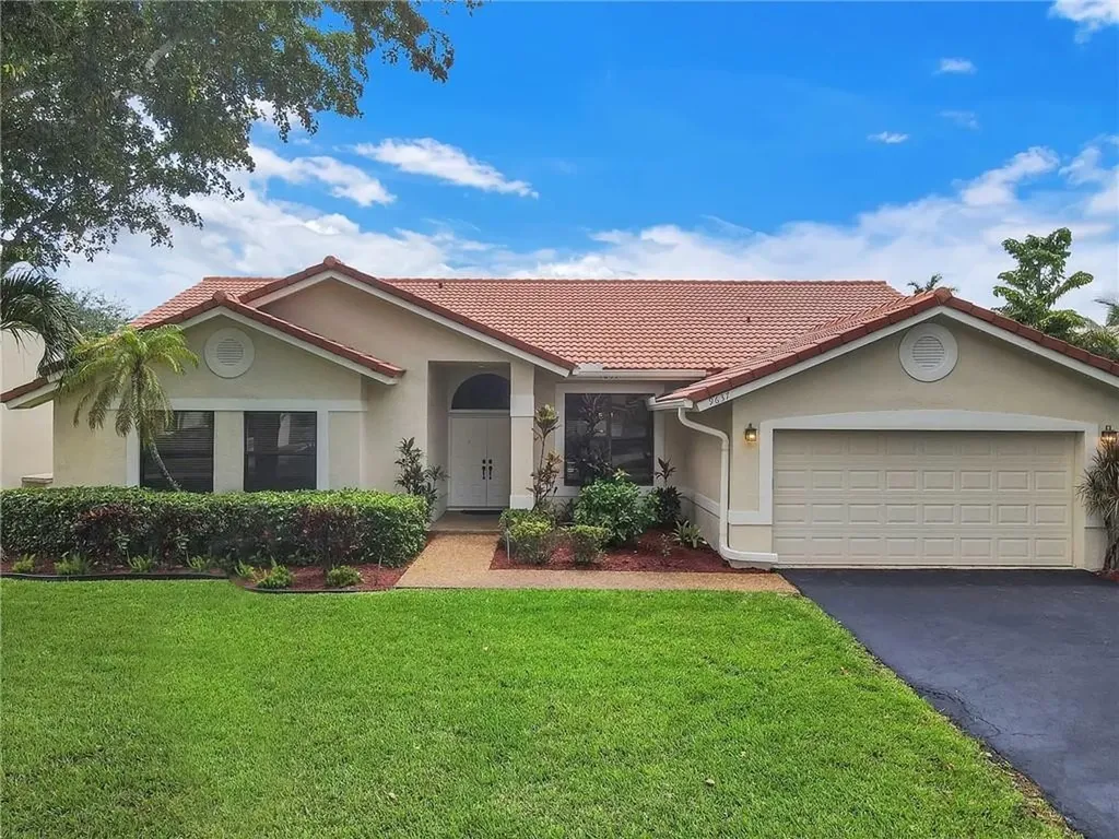 9637 N Springs Way Coral Springs FL 33076