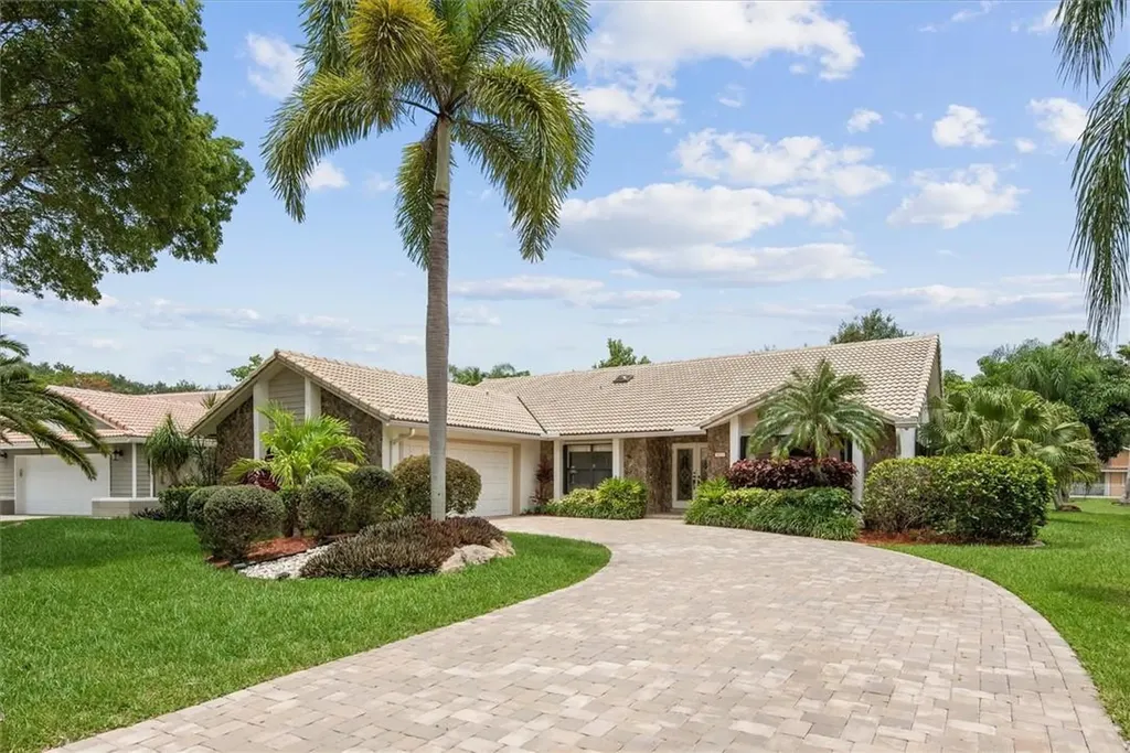 4911 NW 89th Terrace Coral Springs FL 33067