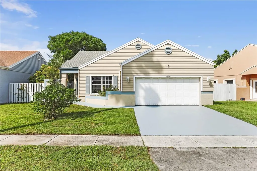 1110 SW 86th Avenue Pembroke Pines FL 33025
