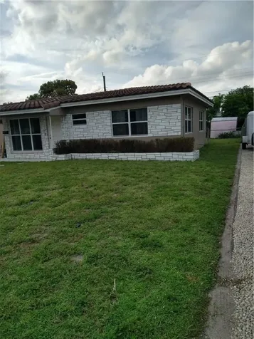 7521 Polk Street Hollywood FL 33024