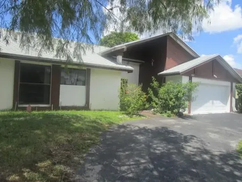 4867 NW 75th Avenue Lauderhill FL 33319