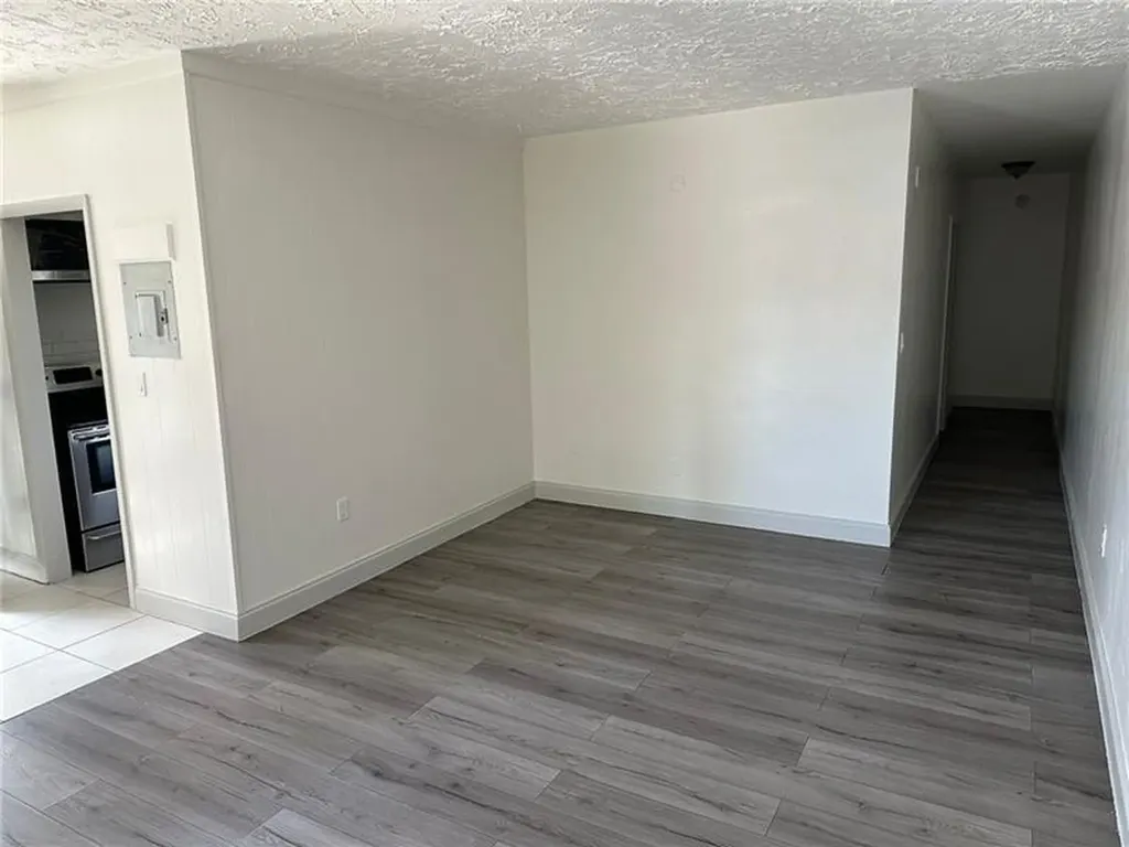 1631 NW 41st Street Miami FL 33142