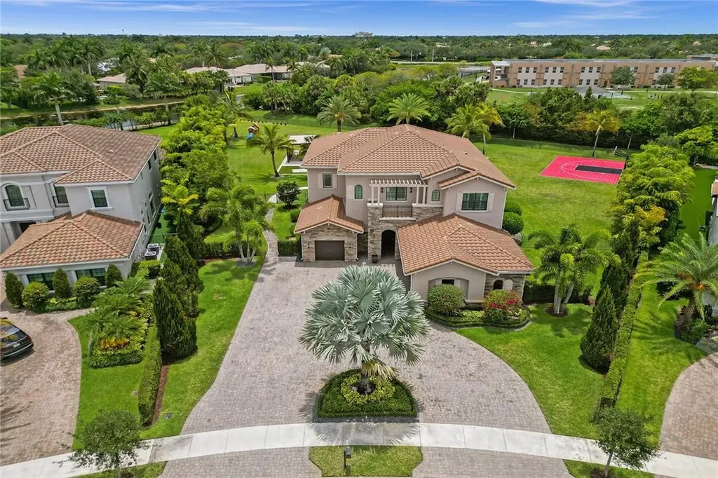 10420 Sweet Bay Court Parkland FL 33076