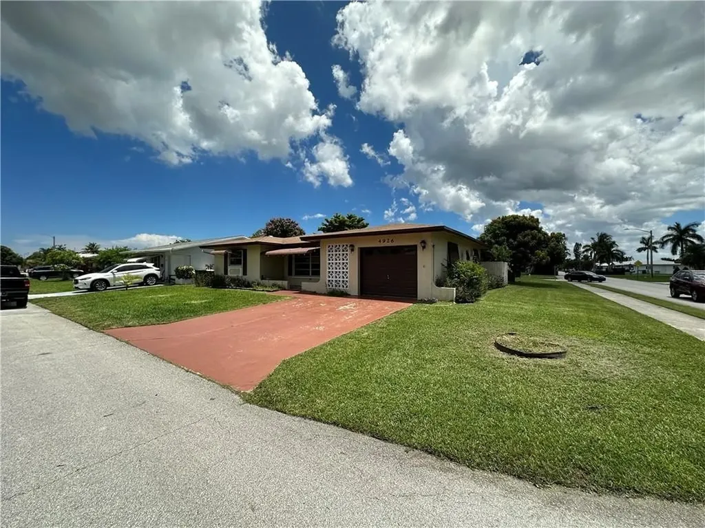 4926 NW 52nd Court Tamarac FL 33319