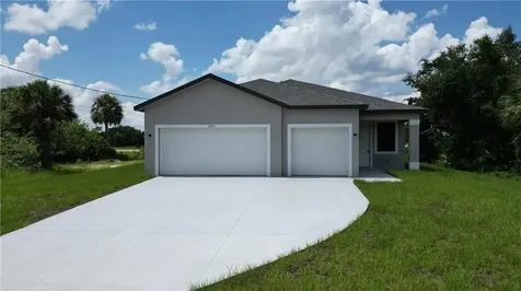 8051 Sherwood Circle Labelle FL 33935