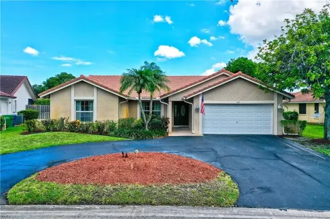 647 NW 111th Way Coral Springs FL 33071