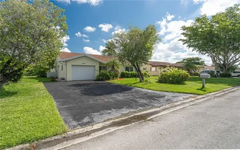 10221 NW 70th Street Tamarac FL 33321