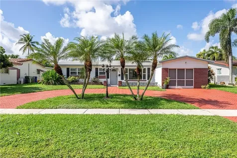8290 NW 19th Street Pembroke Pines FL 33024