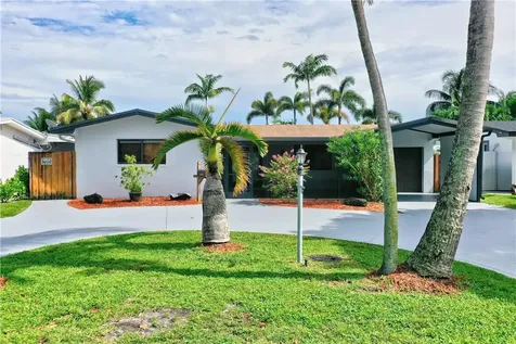 8480 NW 14th Street Pembroke Pines FL 33024