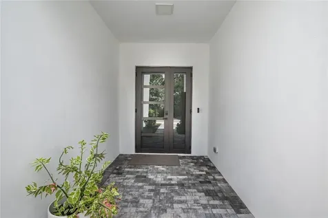 6864 SW 80th Street Miami FL 33143