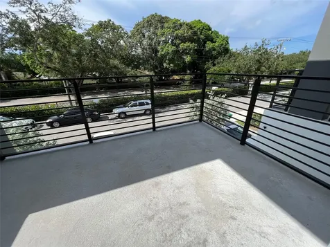 6864 SW 80th Street Miami FL 33143