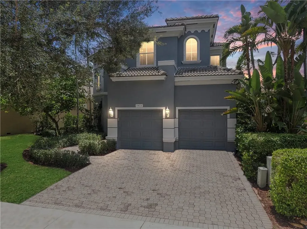 5821 NW 124th Way Coral Springs FL 33076